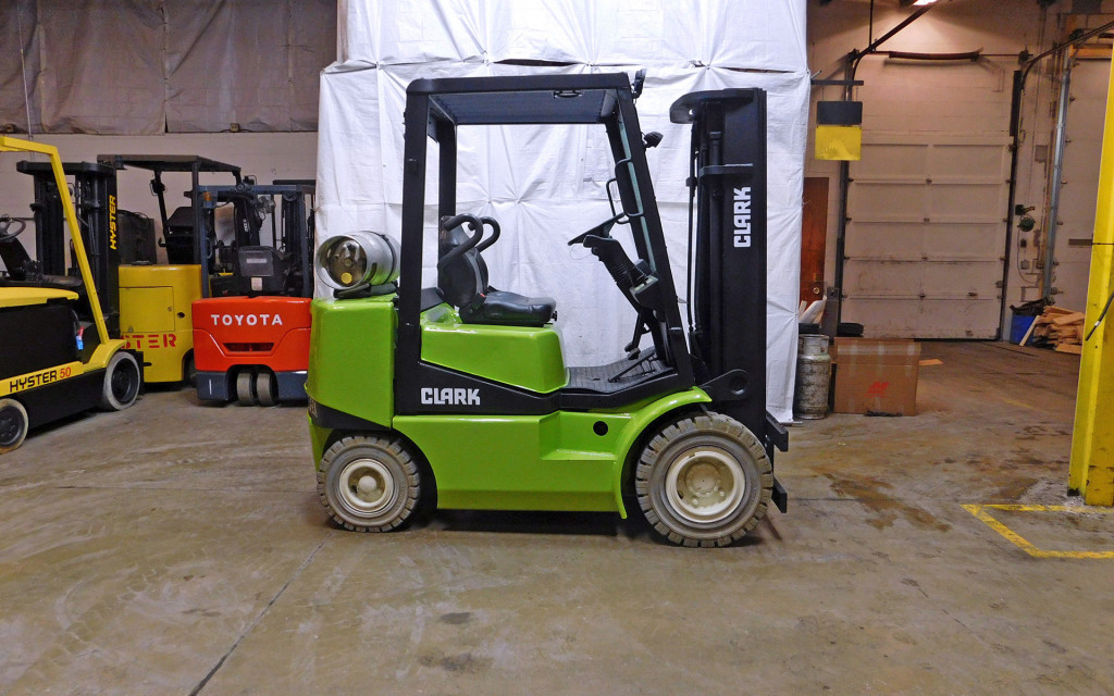 2000 Clark CGP25 Forklift on Sale in Florida