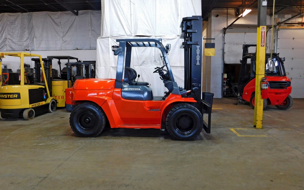  2007 Toyota 7FDU70 Forklift on Sale in Florida