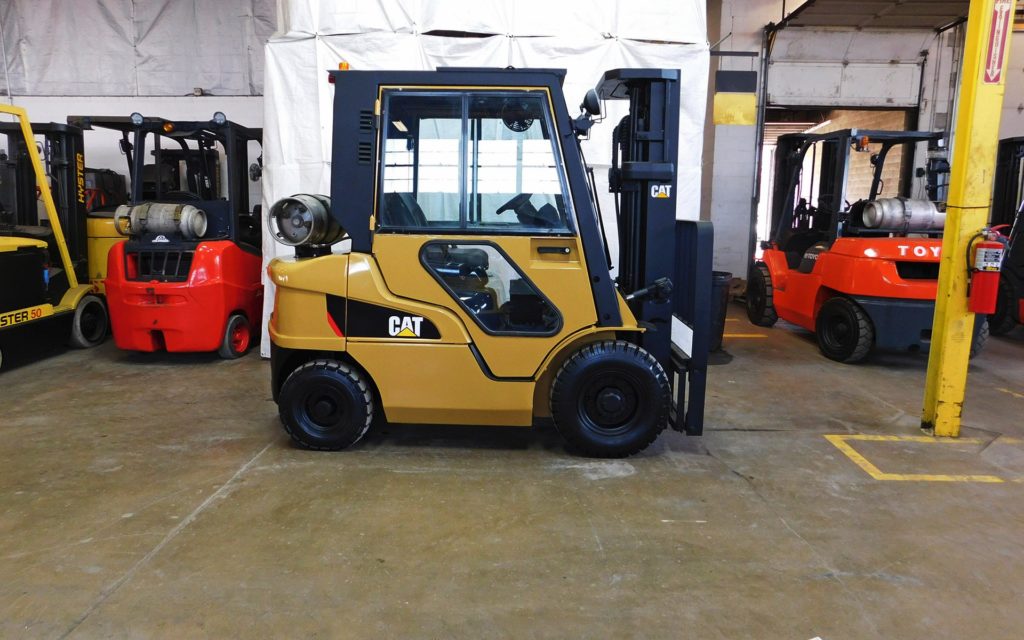  2004 Caterpillar P5000 Forklift on Sale in Florida