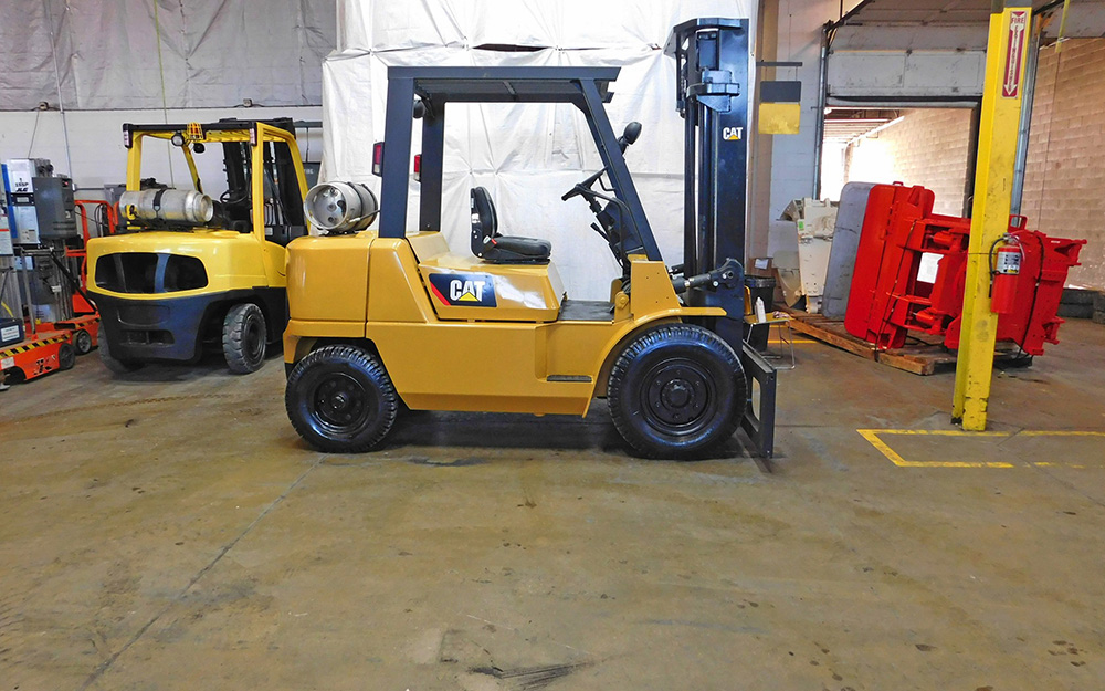  2004 Caterpillar GP40K Forklift on Sale In Florida