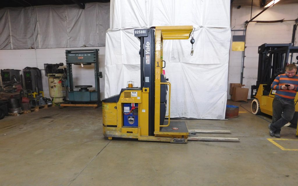  2005 Yale OS030 Order Picker Truck on Sale in Florida