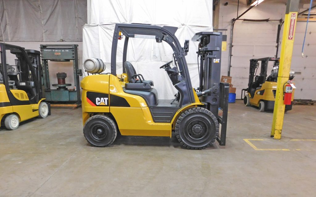  2011 Caterpillar P8000 Forklift on Sale in Florida