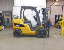 2011 Caterpillar P8000 Forklift on Sale in Florida